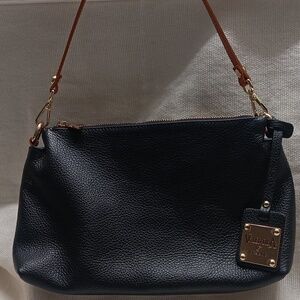 Gorgeous VALENTINA Italian Leather Double Zippered Black Purse / Bag